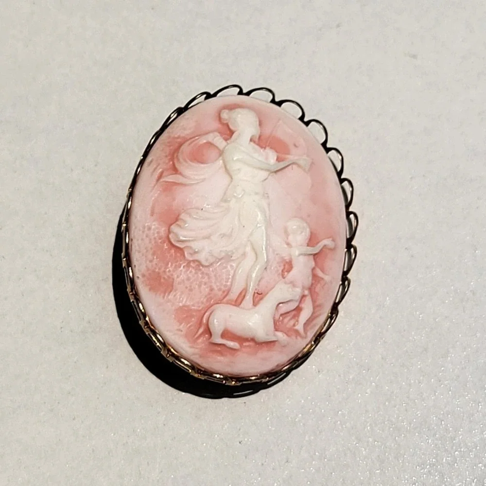 Vintage Cameo Brooch Pink Shell Goddess Cherub Stag Gold Tone Scalloped Frame